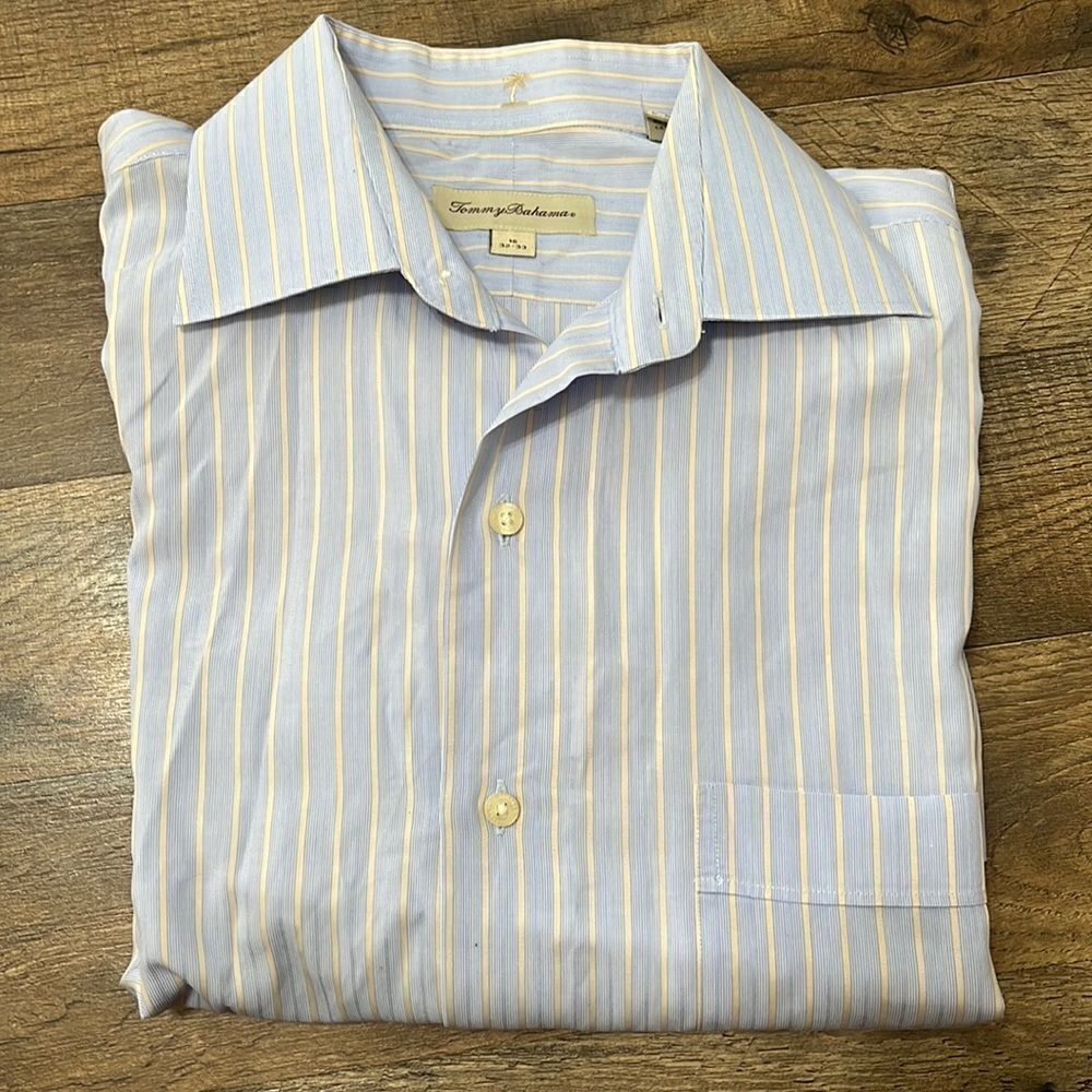 Tommy Bahama long sleeve button down shirt. Size 16 32-33